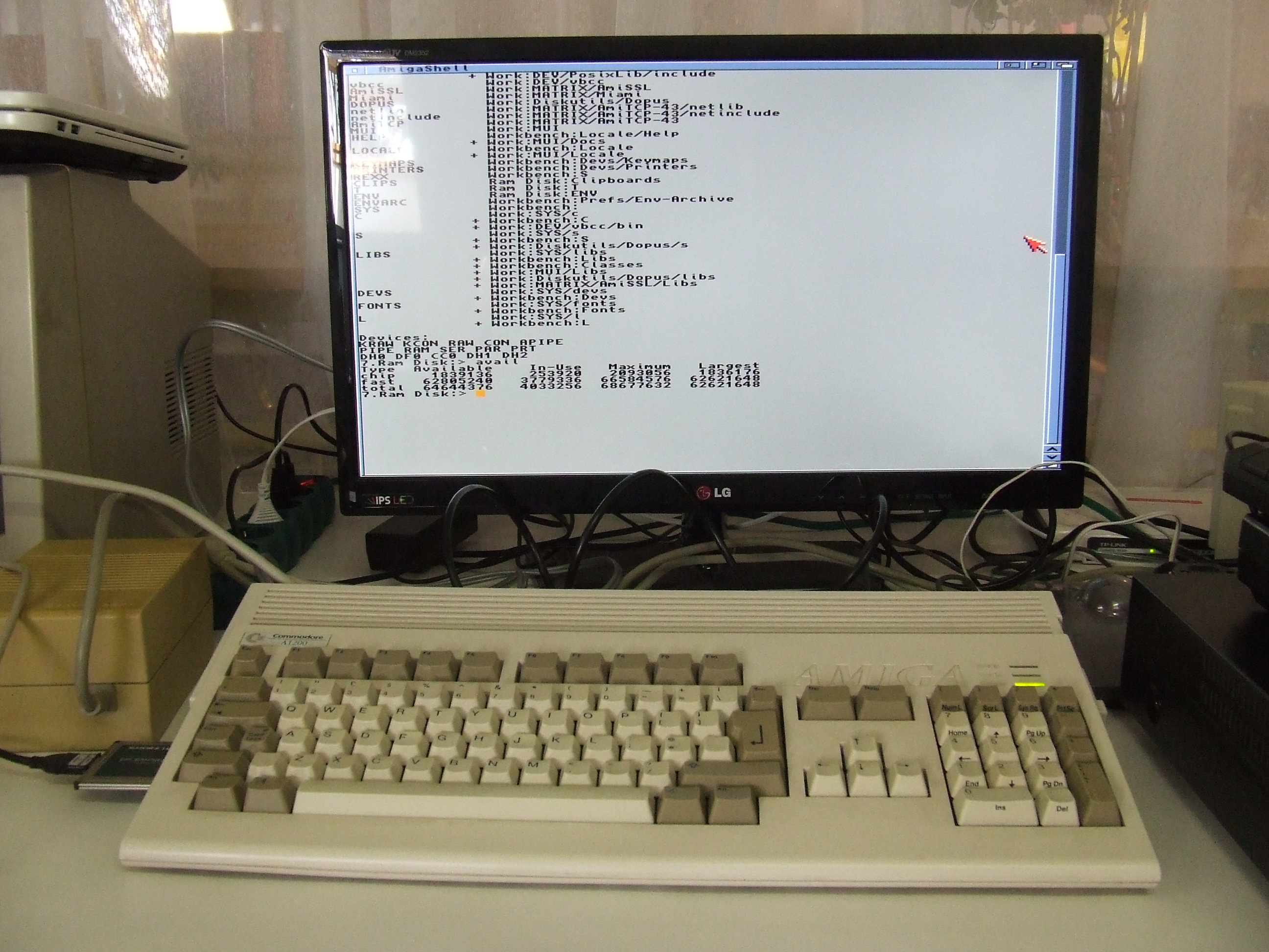 THE A1200 : Retro Games Ltd dévoile la résurrection grandeur nature de l'Amiga 1200